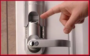 Herndon Locksmith Service Herndon, VA 703-334-0715 - 9-commercial-door-lock